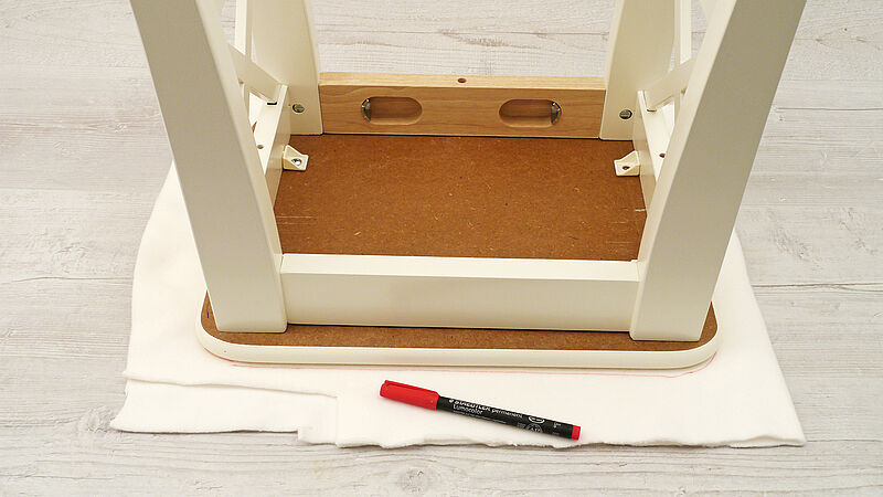 Hocker mit Baumwollstoffüberzug - Schritt 1