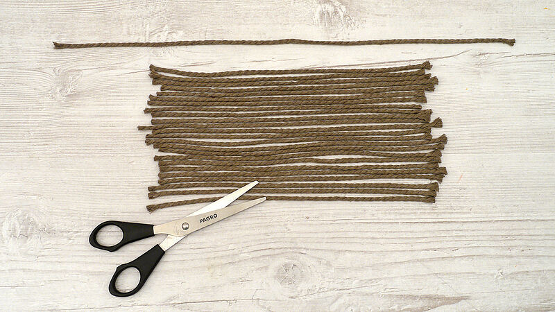 Feder aus Macramé-Garn - Schritt 1