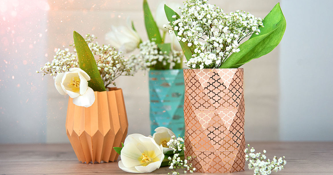 Vasen im Origami-Design