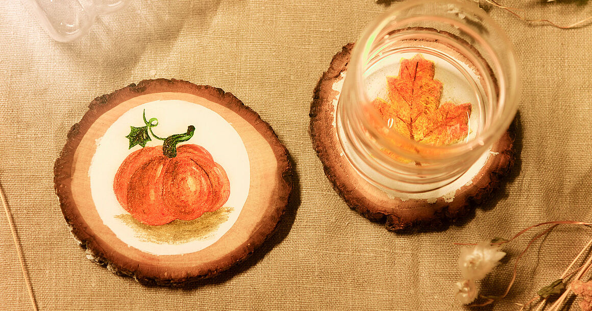 Herbstuntersetzer aus Holz