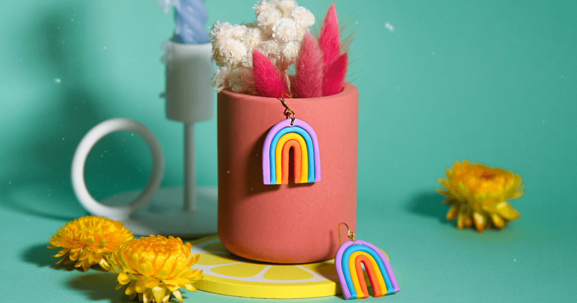 Ohrringe aus FIMO in Regenbogen-Form